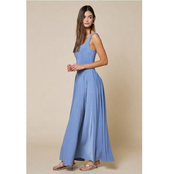 Effortlessly Chic Jersey Maxi Sleeveless Dress in Blue - Picture 2 of 3